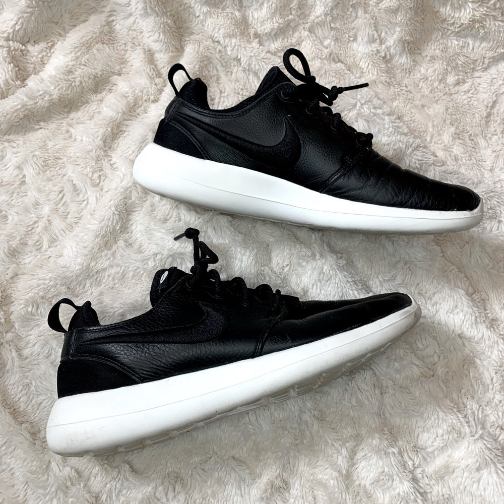 RARE Nike Roshe 2 in Black Leather - sz. 9.5